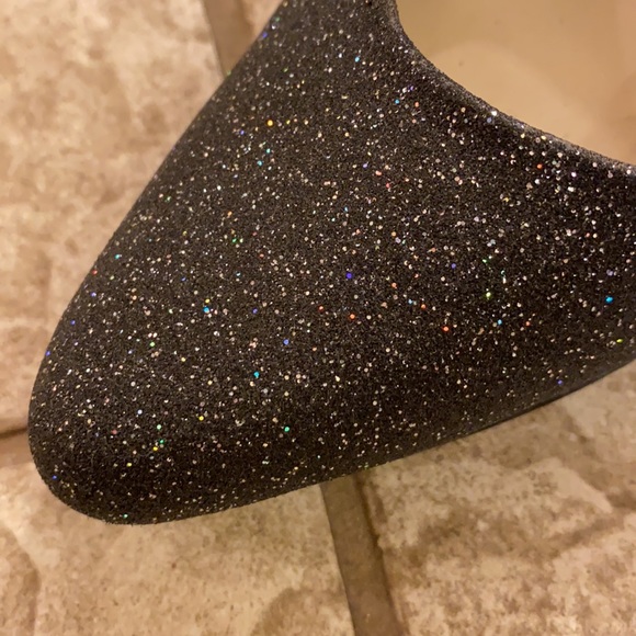 Beautiful, multicolor glitter, black Ellen Tracy 4 in pumps with 1/2 in platform - Picture 2 of 6